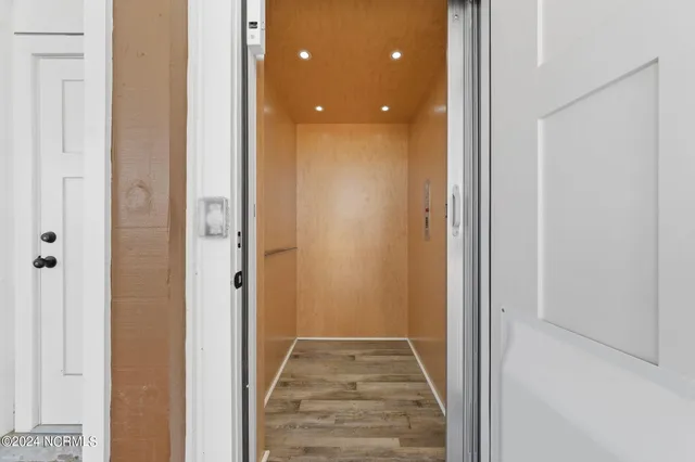 $899,900 | 906 St Joseph Street, Unit 1, Carolina Beach, NC 28428