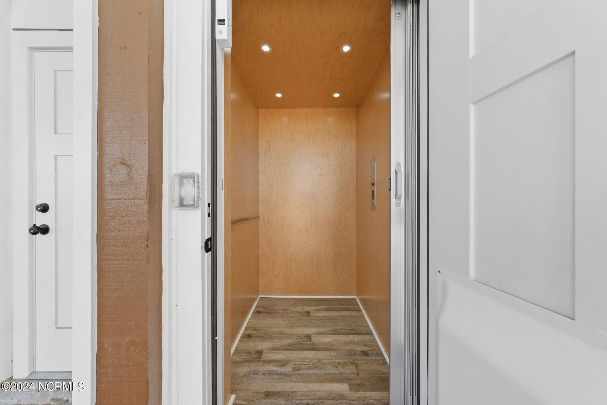 906 St Joseph Street, Unit 1 Carolina Beach, NC 28428 - Photo 7 of 17 5-web-or-mls-906 St Joseph St #2 Afterno