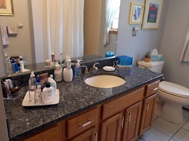 73 Field Road Sidney, ME 04330 - Photo 13 of 32 BATHROOM