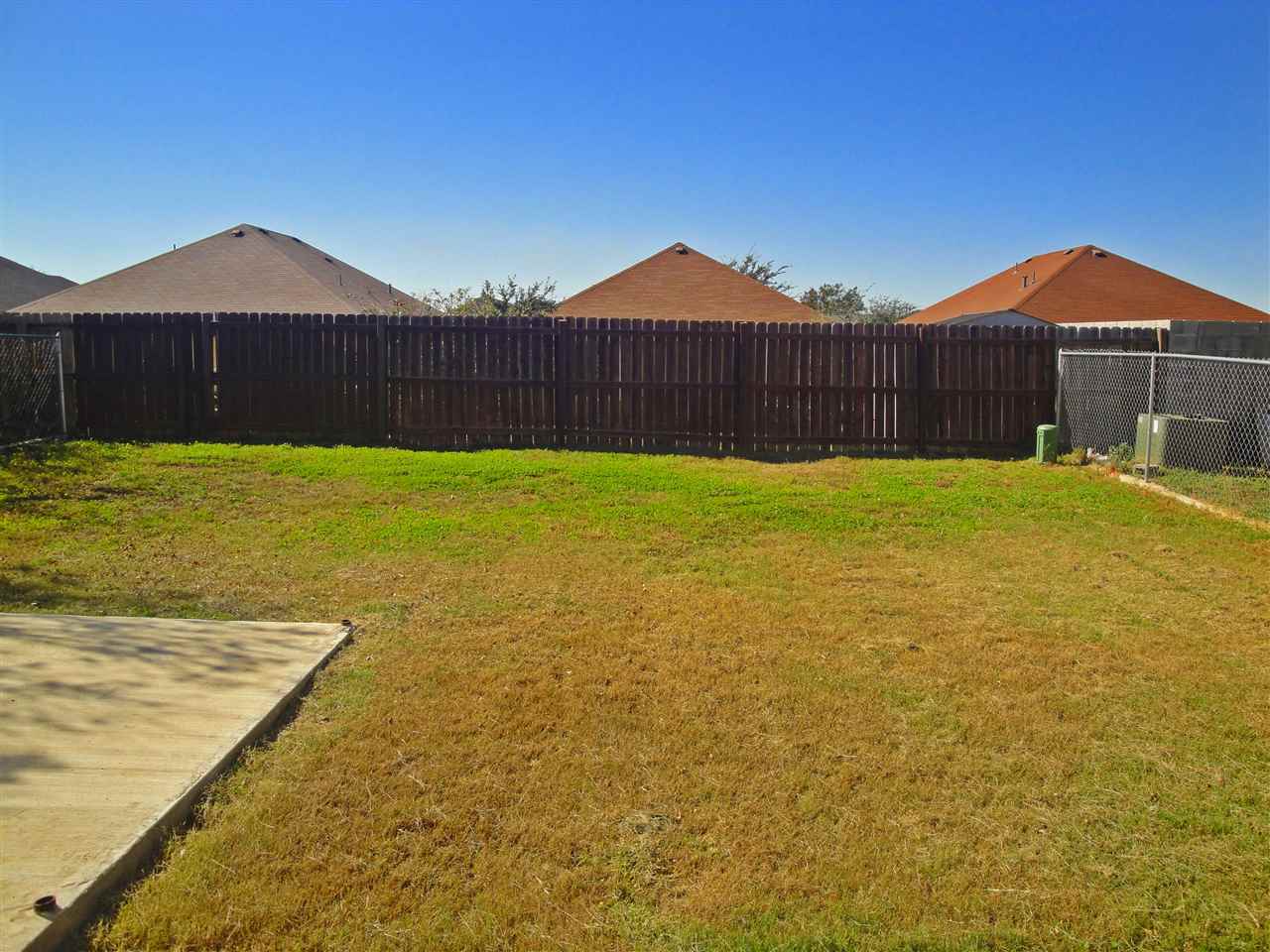 4440 Vientos Road Laredo, TX 78046 - Photo 11 of 12 Gallery Image 11