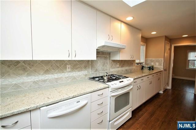 153 Sunset Lane Tenafly, NJ 07670 - Photo 7 of 19