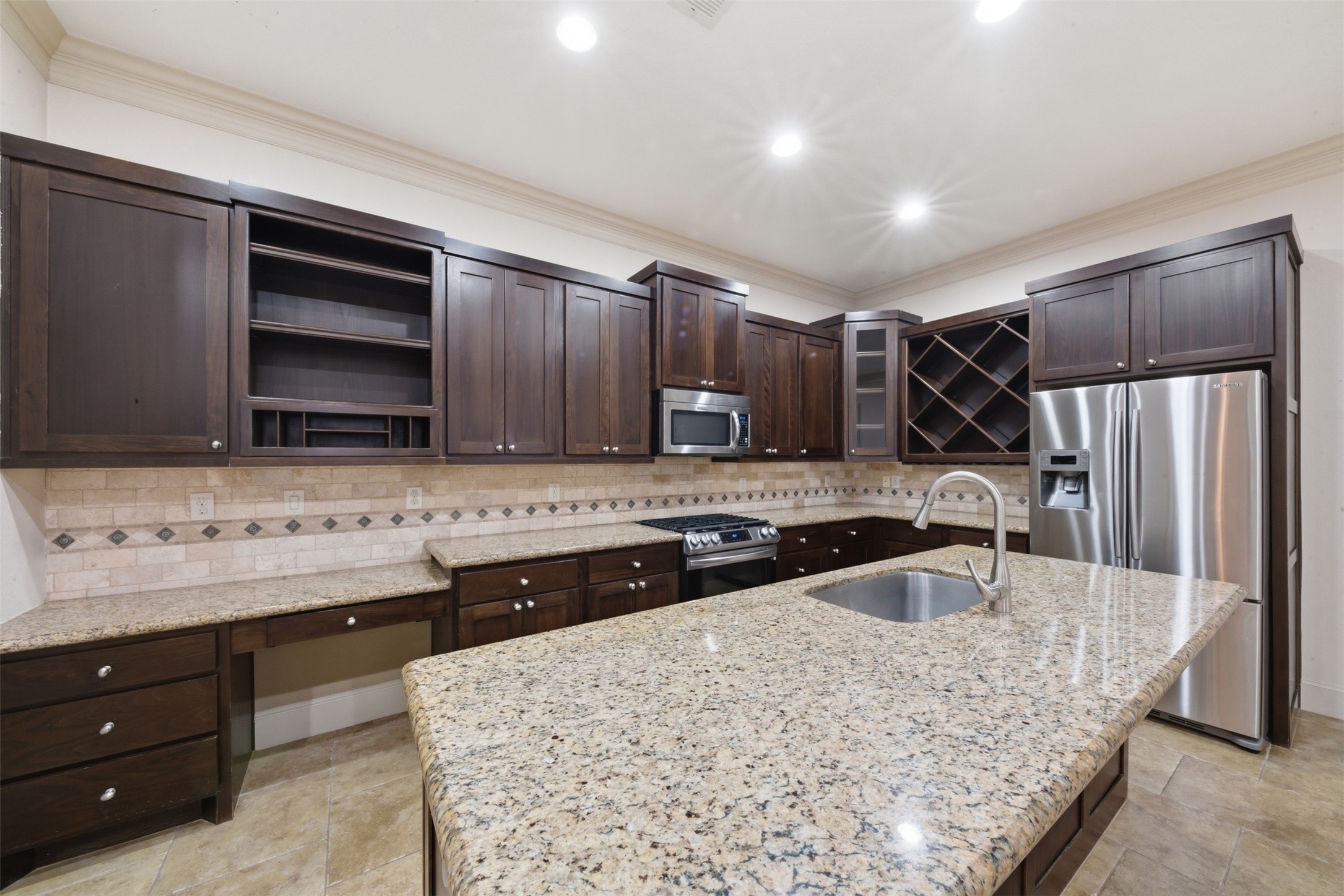 5929 Kansas Street Houston, TX 77007 - Photo 12 of 30