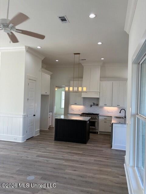 100 Grayson Way Madison, MS 39110 - Photo 6 of 25 kitchen island