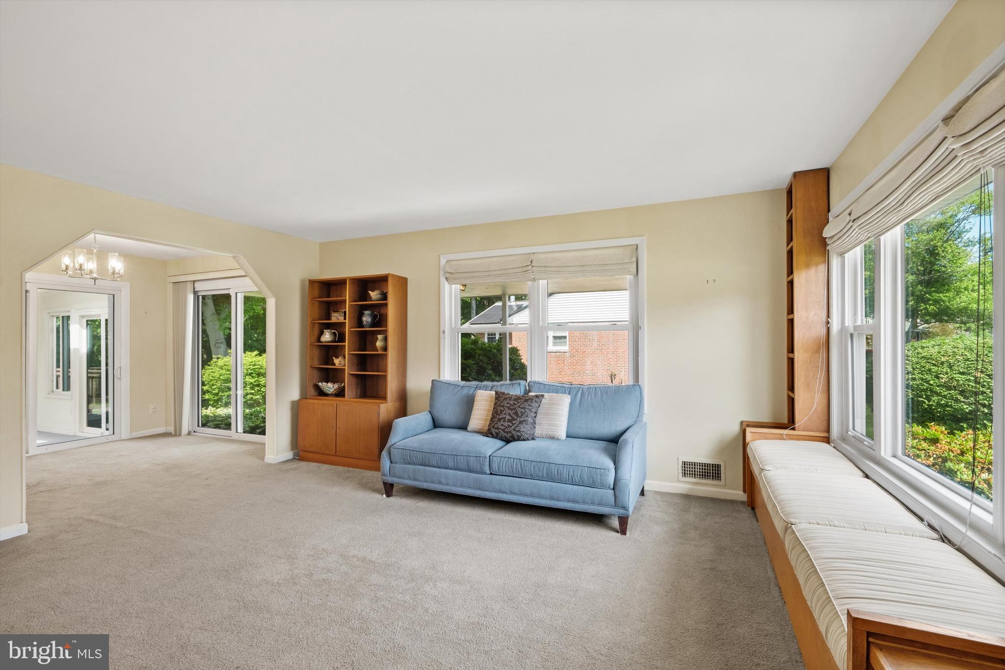 5308 Inverchapel Road Springfield, VA 22151 - Photo 2 of 28 Living room view #1