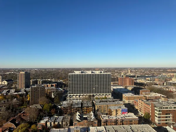 $165,000 | 4343 North Clarendon Avenue, Unit 2505, Chicago, IL 60613