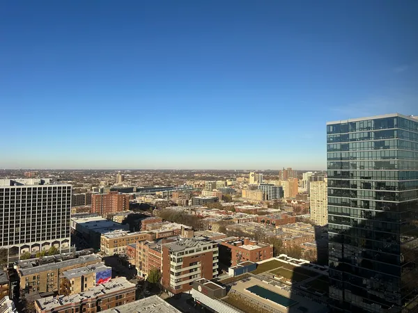 $165,000 | 4343 North Clarendon Avenue, Unit 2505, Chicago, IL 60613