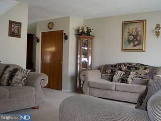 3330 Lester Road Philadelphia, PA 19154 - Photo 2 of 6