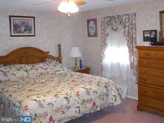 3330 Lester Road Philadelphia, PA 19154 - Photo 5 of 6
