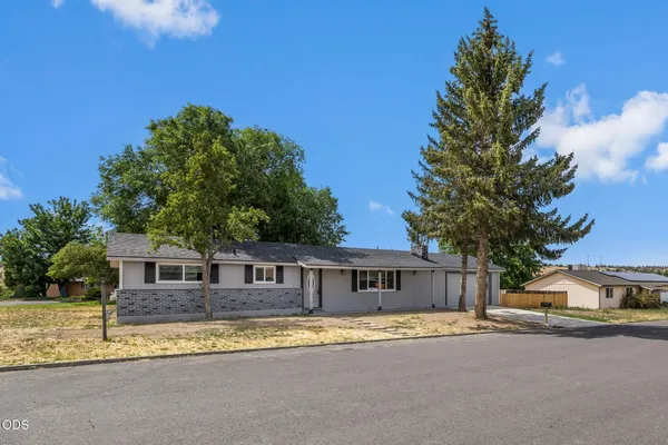 $334,900 | 730 Northeast Lakeside Drive, Madras, OR 97741