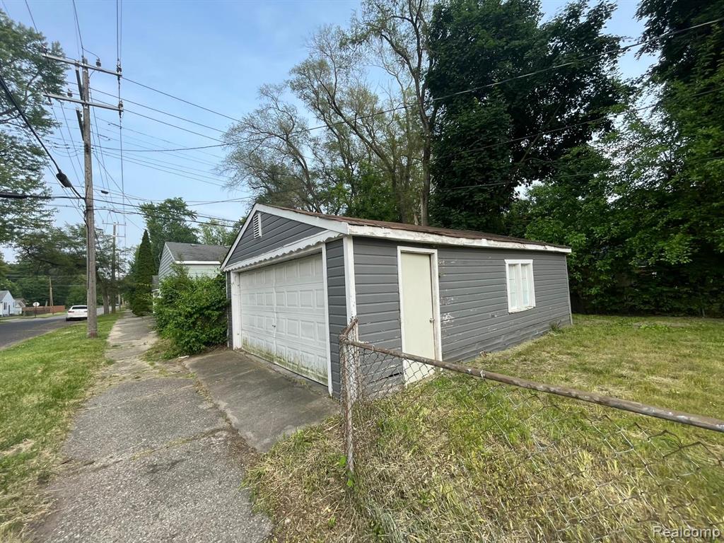 19978 Grandview Street Detroit, MI 48219 - Photo 3 of 26