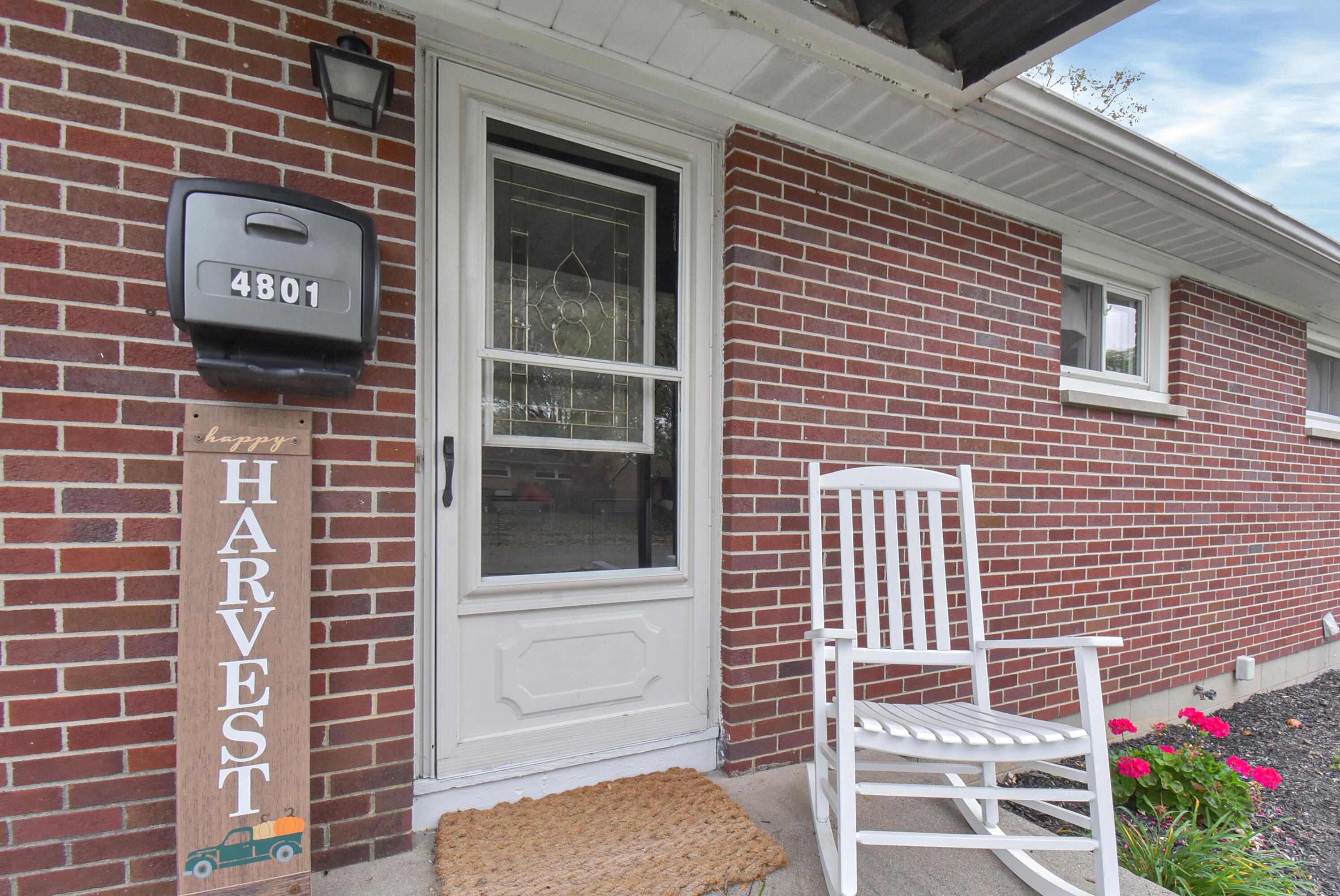 4801 Cullen Avenue Springfield, OH 45503 - Photo 3 of 25 DSC_4156
