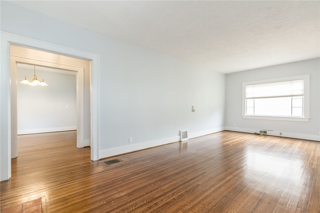 466 Elmgrove Road Greece, NY 14606 - Photo 13 of 38