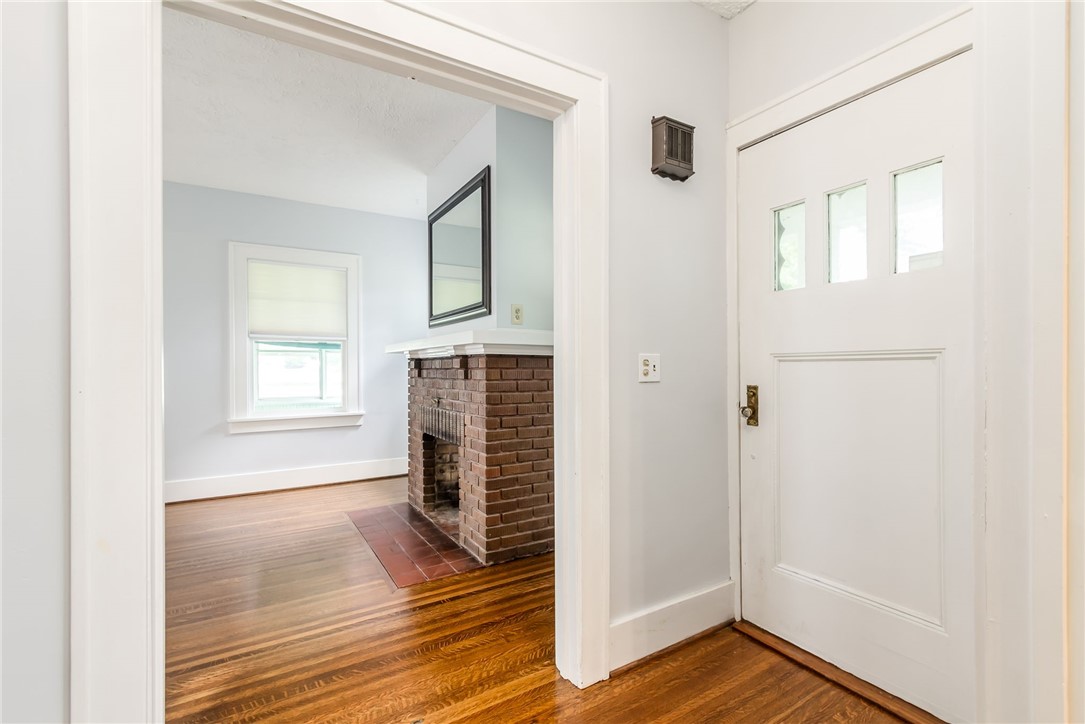 466 Elmgrove Road Greece, NY 14606 - Photo 2 of 38