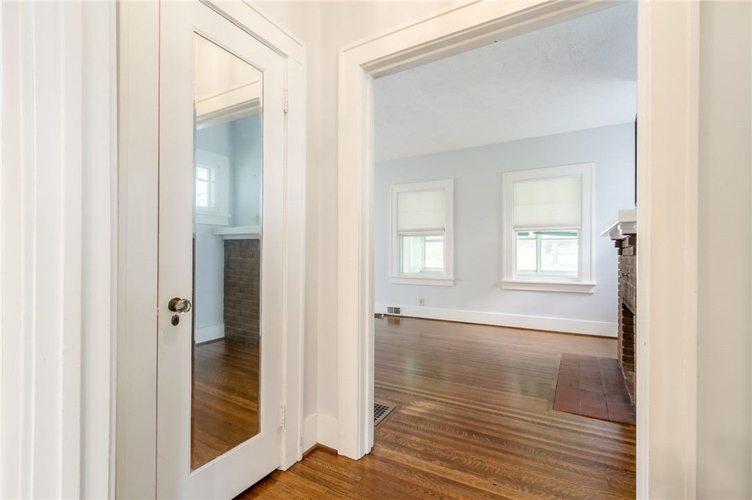 466 Elmgrove Road Greece, NY 14606 - Photo 3 of 38