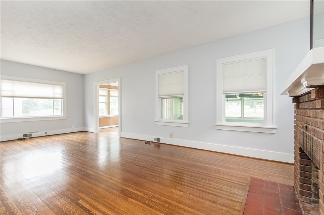 466 Elmgrove Road Greece, NY 14606 - Photo 5 of 38