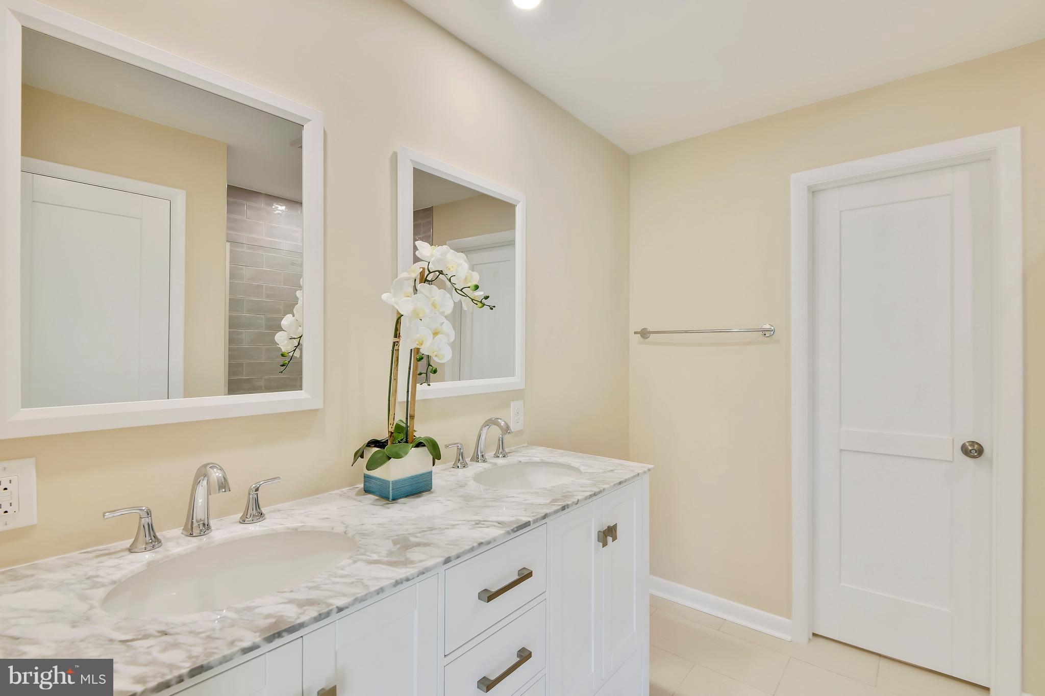 741 Appomattox Road West Davidsonville, MD 21035 - Photo 7 of 24 Bath (Master)w/ dual vanity and water closet
