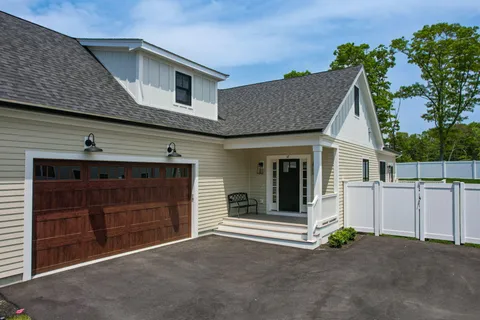 $1,195,000 | 17 Josiah Path, Falmouth, MA 02540