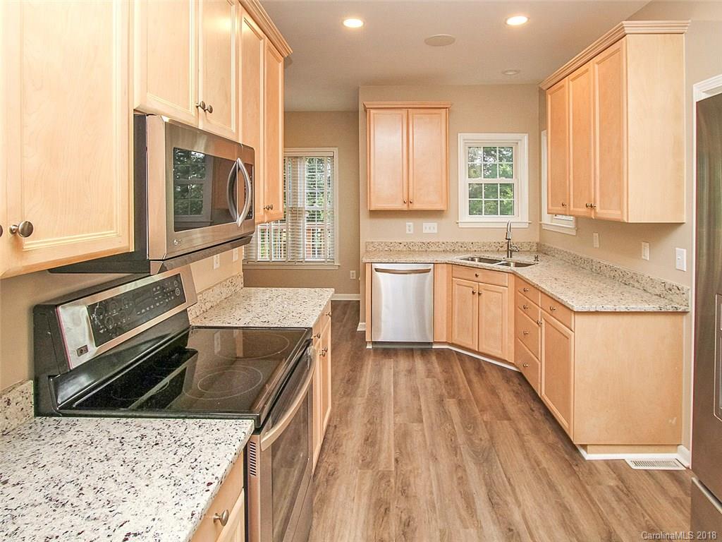 10607 Hellebore Road Charlotte, NC 28213 - Photo 5 of 30 Gallery Image 5
