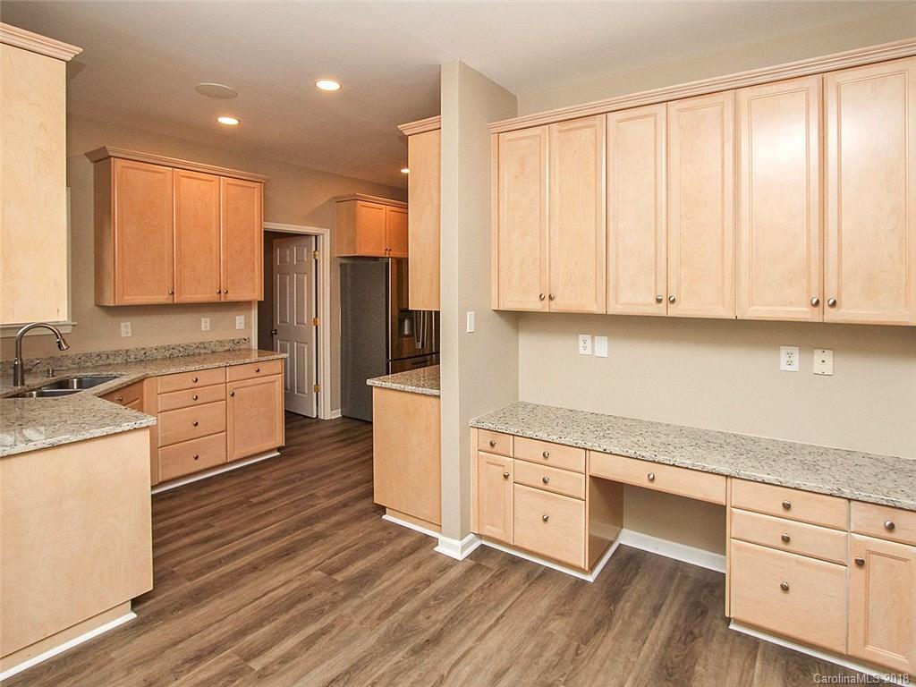 10607 Hellebore Road Charlotte, NC 28213 - Photo 9 of 30 Gallery Image 9