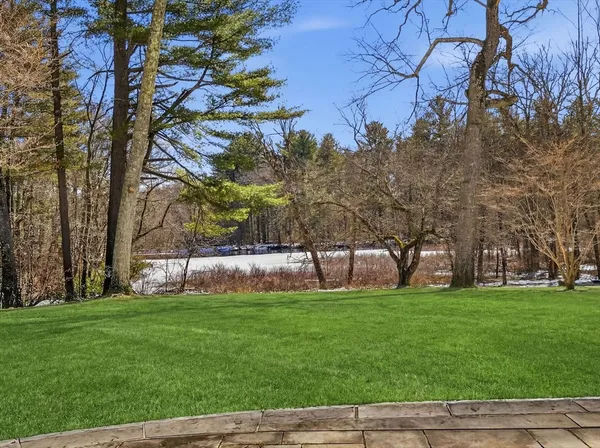 $5,250,000 | 12 Winding River Circle, Wellesley, MA 02482