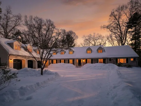 $5,250,000 | 12 Winding River Circle, Wellesley, MA 02482