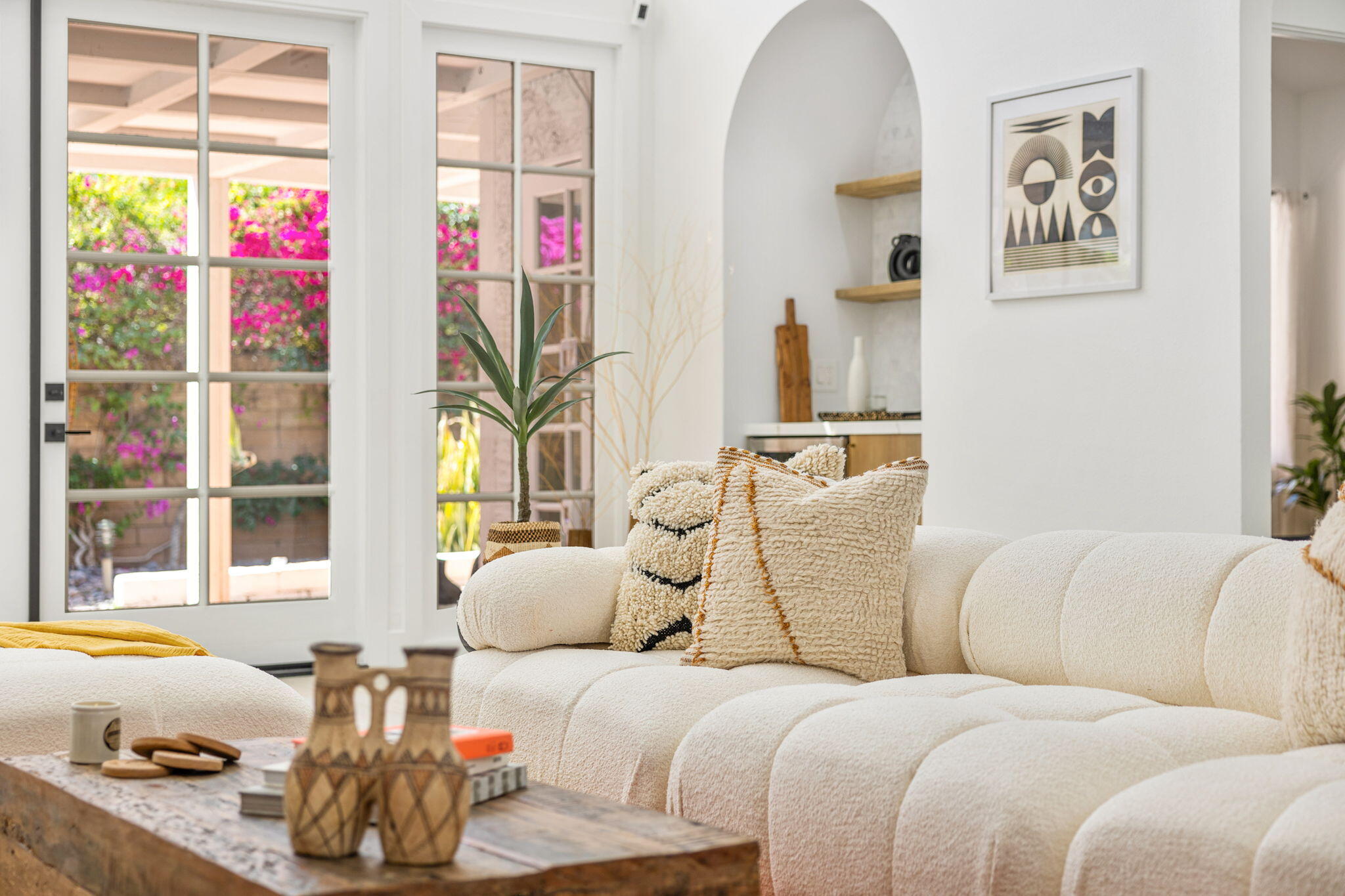 34 Lincoln Place Rancho Mirage, CA 92270 - Photo 2 of 52 a living room with furniture and a window