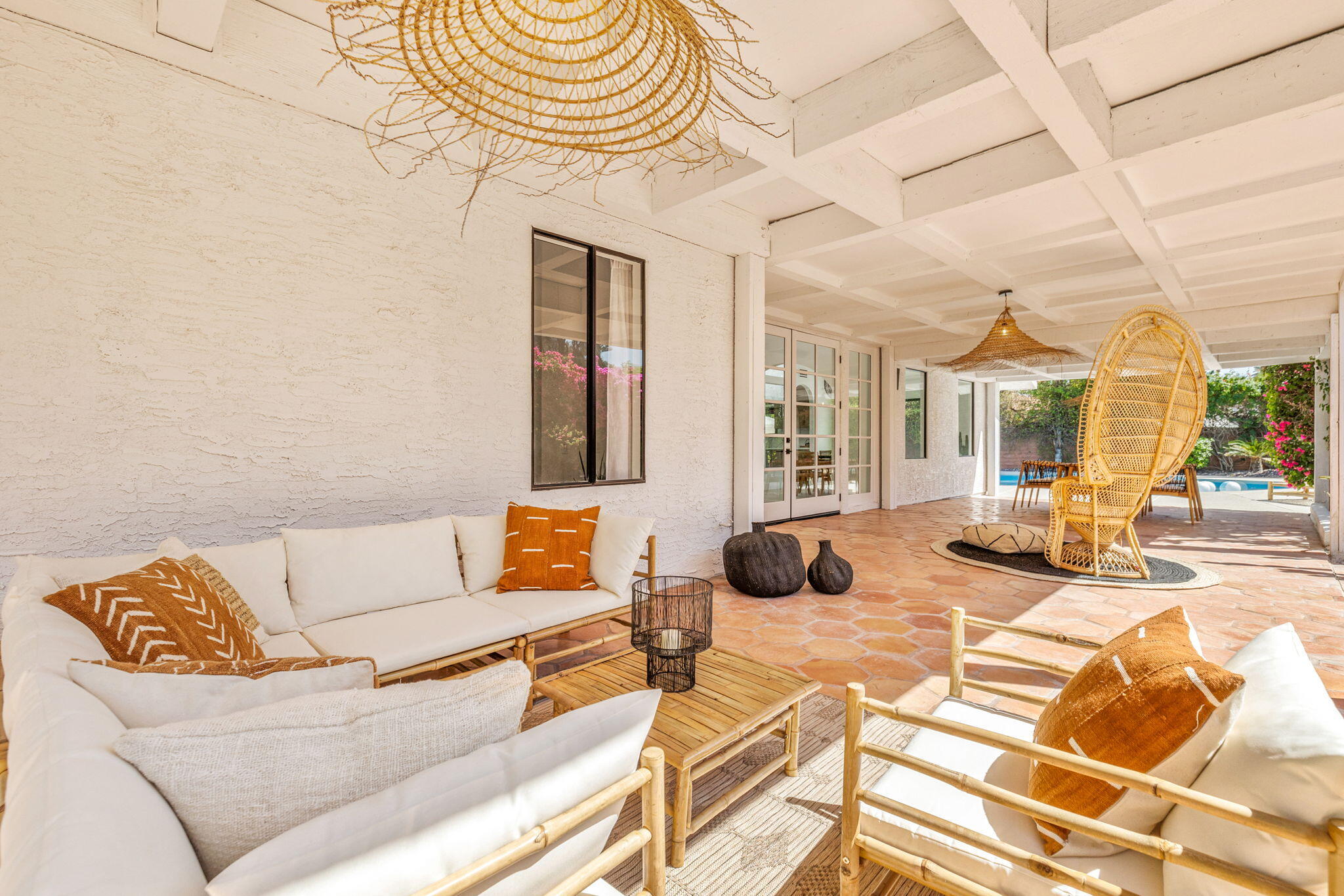 34 Lincoln Place Rancho Mirage, CA 92270 - Photo 35 of 52 a outdoor space with patio lots of white furniture