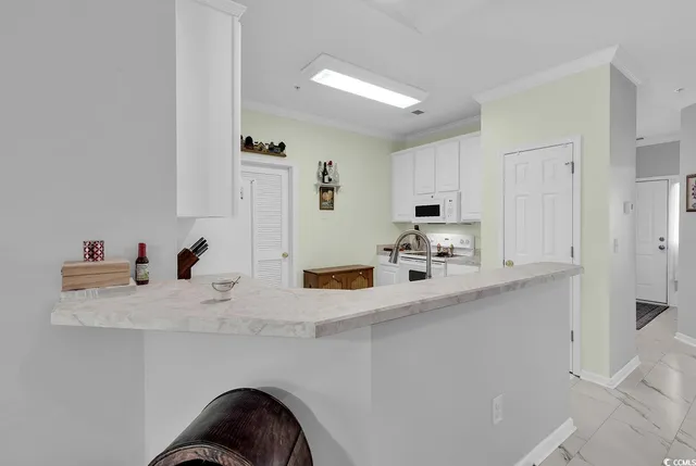 $224,900 | 5852 Longwood Drive, Unit 302, Murrells Inlet, SC 29576