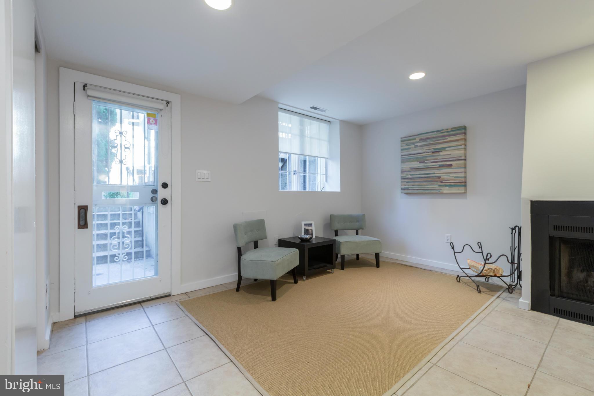 2013 Columbia Road Northwest, Unit A Washington, DC 20009 - Photo 2 of 10 Living Room