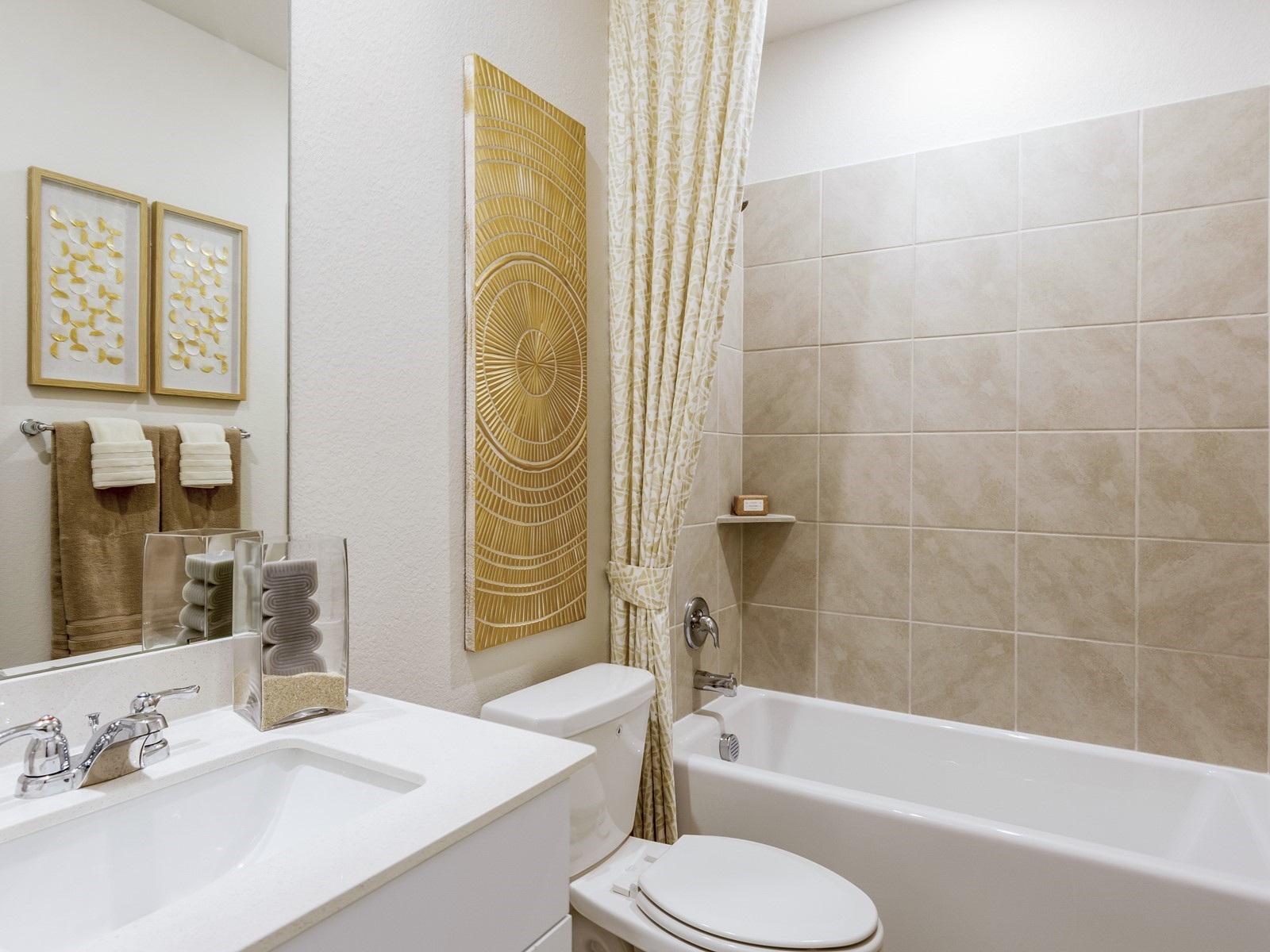 1649 Hopson Ranch Drive Conroe, TX 77301 - Photo 19 of 29 Photo is not of the actual home, but is an inspirational photo of builder’s model home and may depict options, furnishings, and/or decorator features that are not included