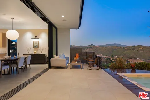 $3,200,000 | 33433 Decker School Road, Malibu, CA 90265