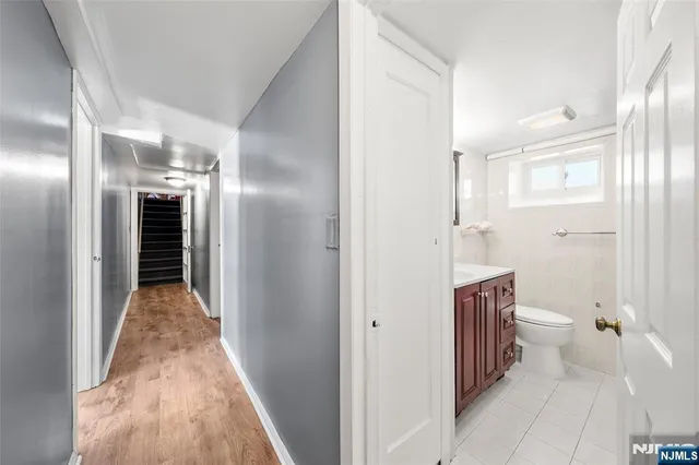 $979,000 | 219 North Farview Avenue, Paramus, NJ 07652