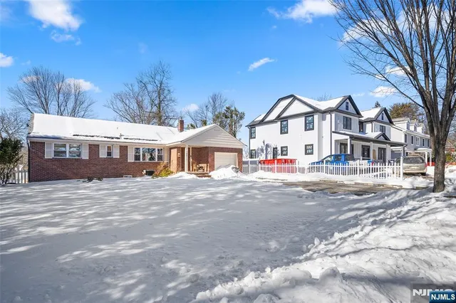 $979,000 | 219 North Farview Avenue, Paramus, NJ 07652