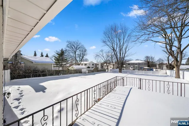 $979,000 | 219 North Farview Avenue, Paramus, NJ 07652