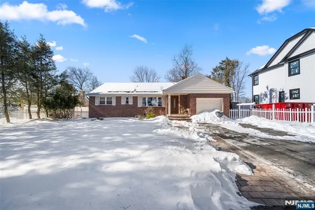 $979,000 | 219 North Farview Avenue, Paramus, NJ 07652