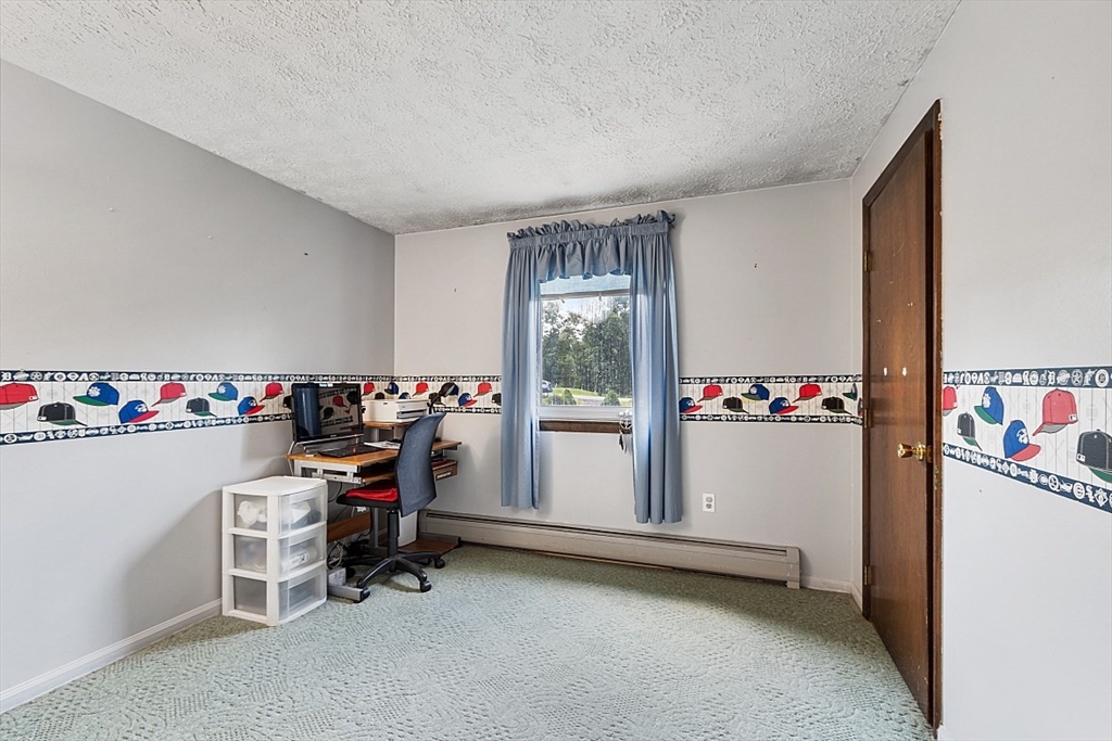 4 Ridgemont Drive Londonderry, NH 03053 - Photo 20 of 33 a view of a room with toys