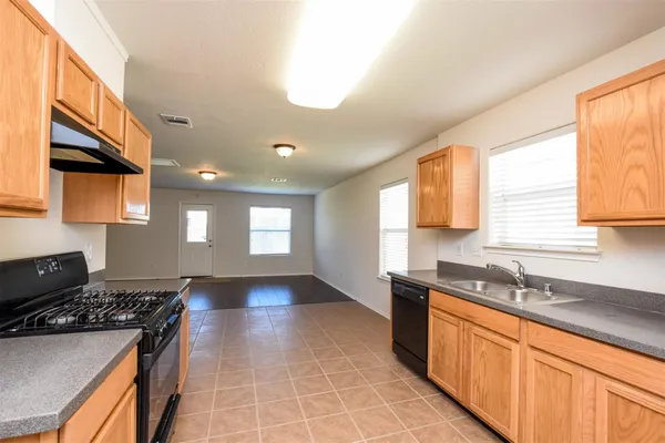 $3,500 | 19014 Prairie Bluff Drive, Cypress, TX 77433