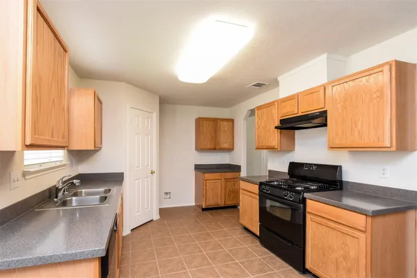 $3,500 | 19014 Prairie Bluff Drive, Cypress, TX 77433
