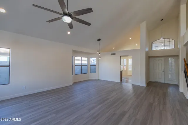 $2,595 | 4368 West Wahalla Lane, Glendale, AZ 85308