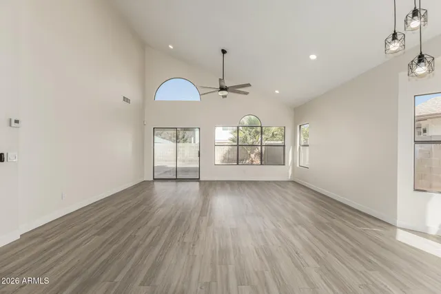 $2,595 | 4368 West Wahalla Lane, Glendale, AZ 85308