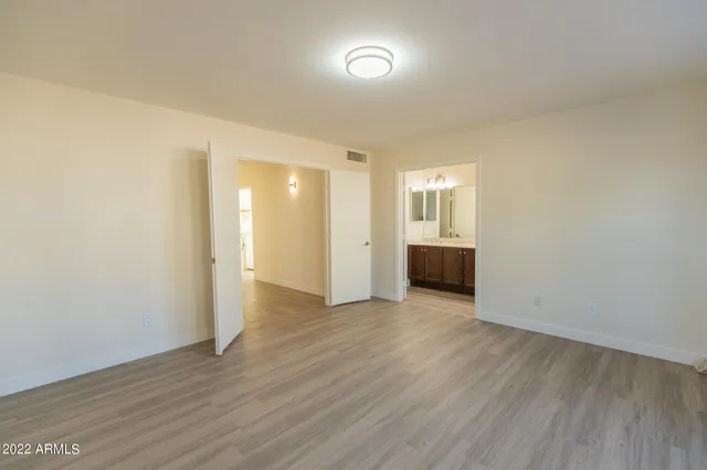 $2,595 | 4368 West Wahalla Lane, Glendale, AZ 85308