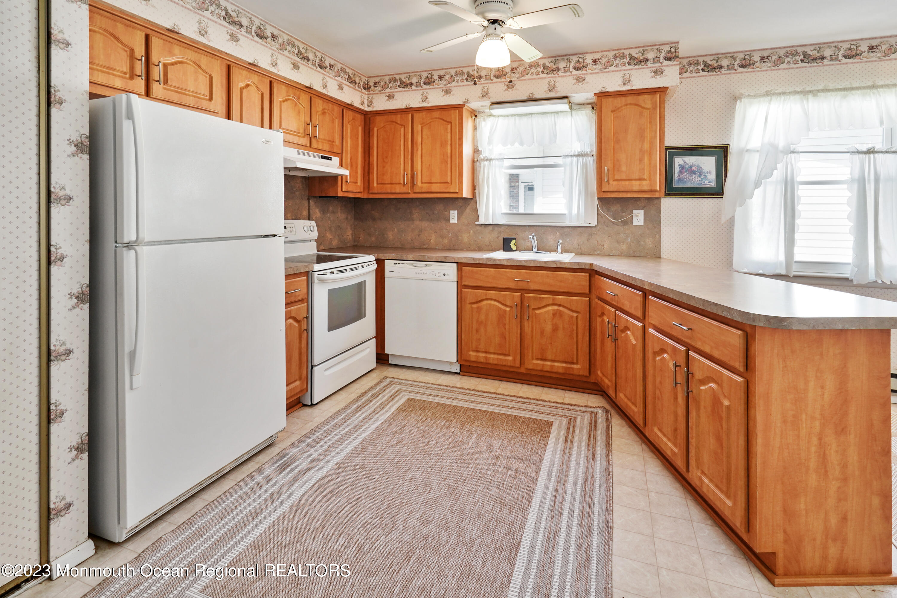 74 Baser Lane Brick, NJ 08724 - Photo 9 of 26 AE070428-9F3C-4E67-B08E-8BF76D92DFBA