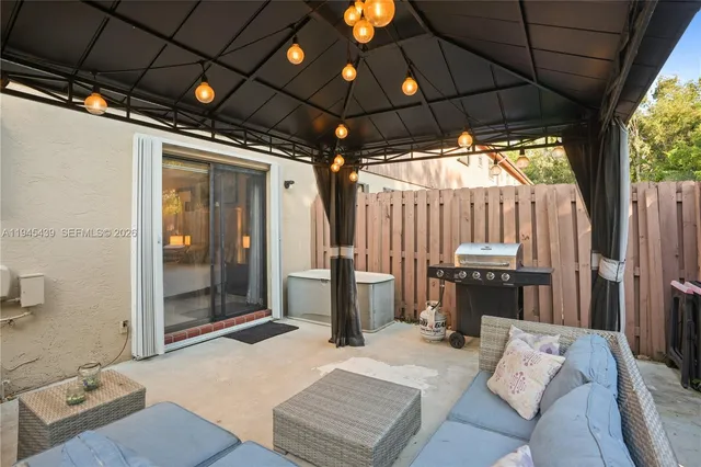 $2,750 | 4880 Southwest 64th Way, Unit 4880, Davie, FL 33314