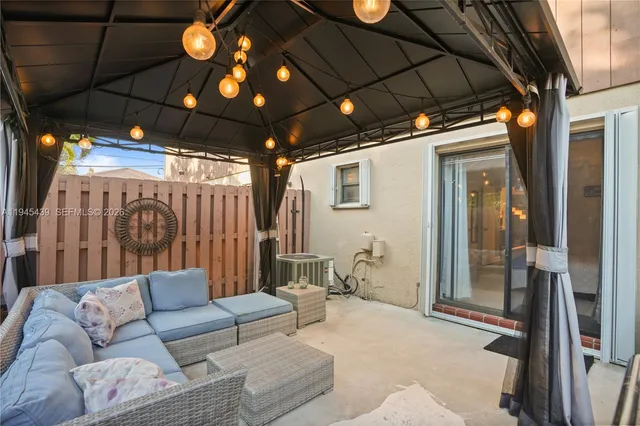 $2,750 | 4880 Southwest 64th Way, Unit 4880, Davie, FL 33314