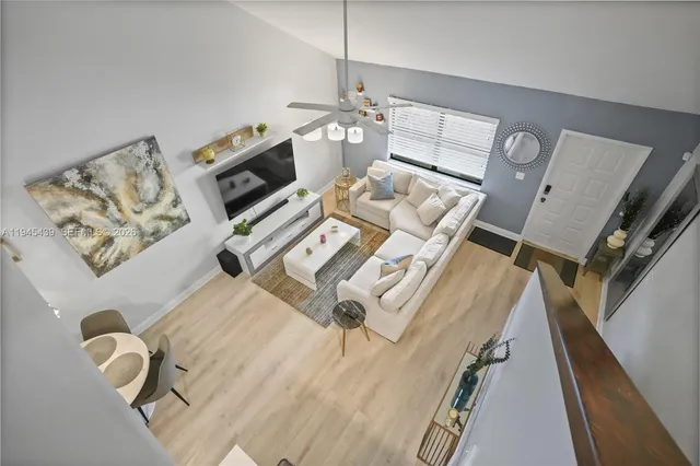 $2,750 | 4880 Southwest 64th Way, Unit 4880, Davie, FL 33314