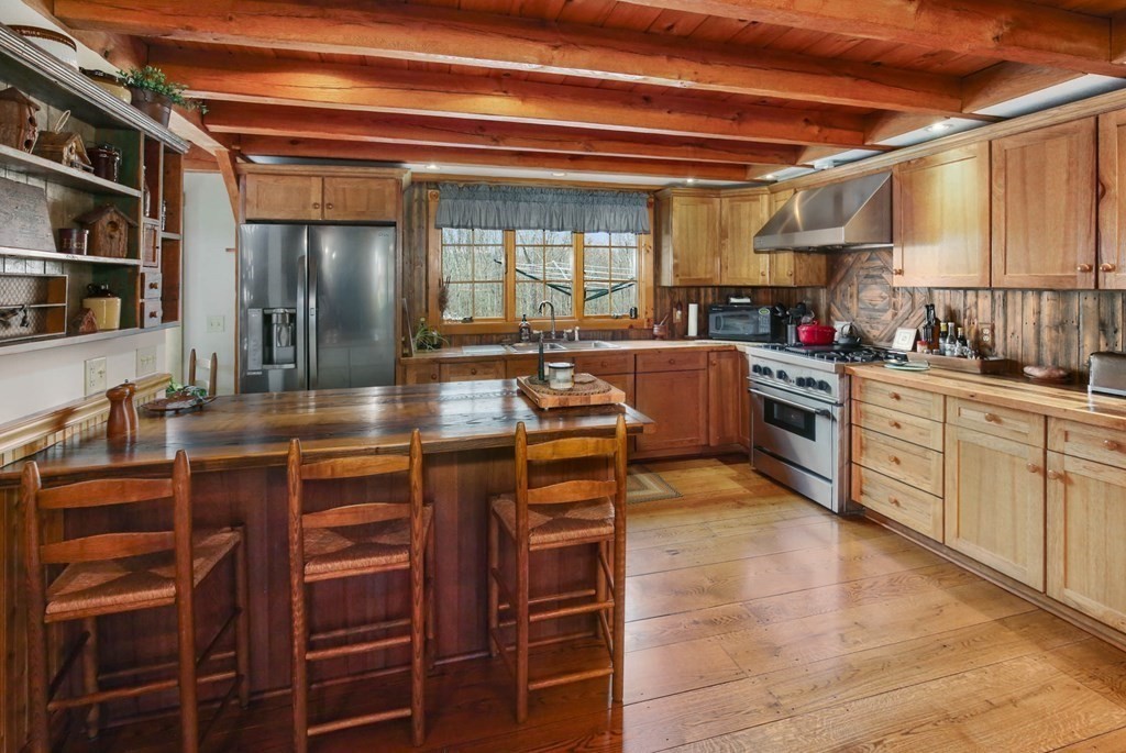 85 A Millbury Road Oxford, MA 01540 - Photo 10 of 42 Gallery Image 10