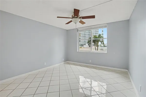 $2,100 | 1009 North Ocean Boulevard, Unit 110, Pompano Beach, FL 33062