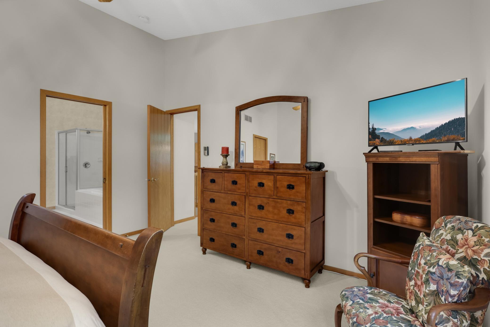 7081 Crowne Oak Road Eden Prairie, MN 55344 - Photo 19 of 36