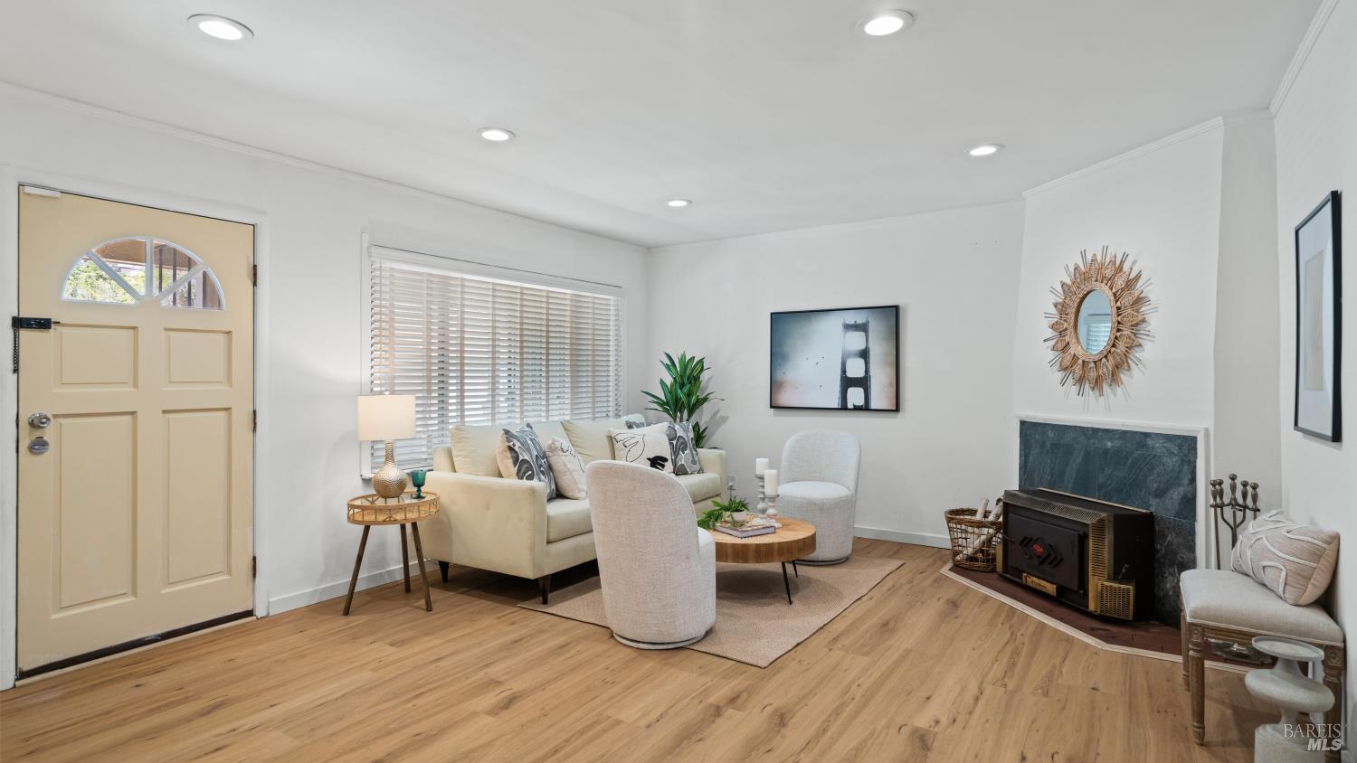 79 Billou Street San Rafael, CA 94901 - Photo 8 of 47 Living room