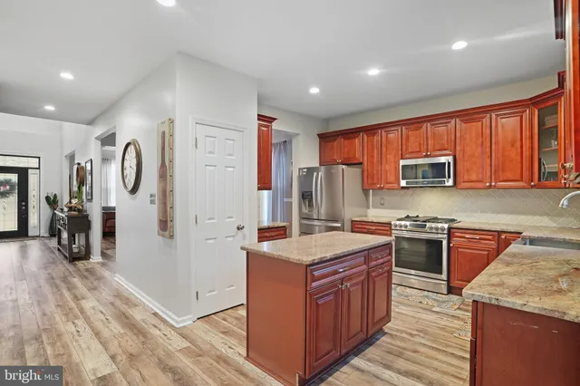 $525,000 | 2 Jerrys Court, Sicklerville, NJ 08081